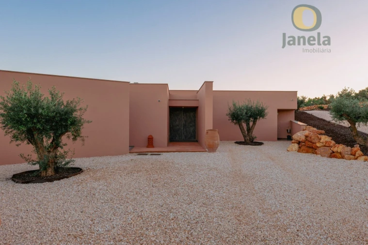 Moradia T4 para Venda em Lagos (São Sebastião e Santa Maria) Foto 27