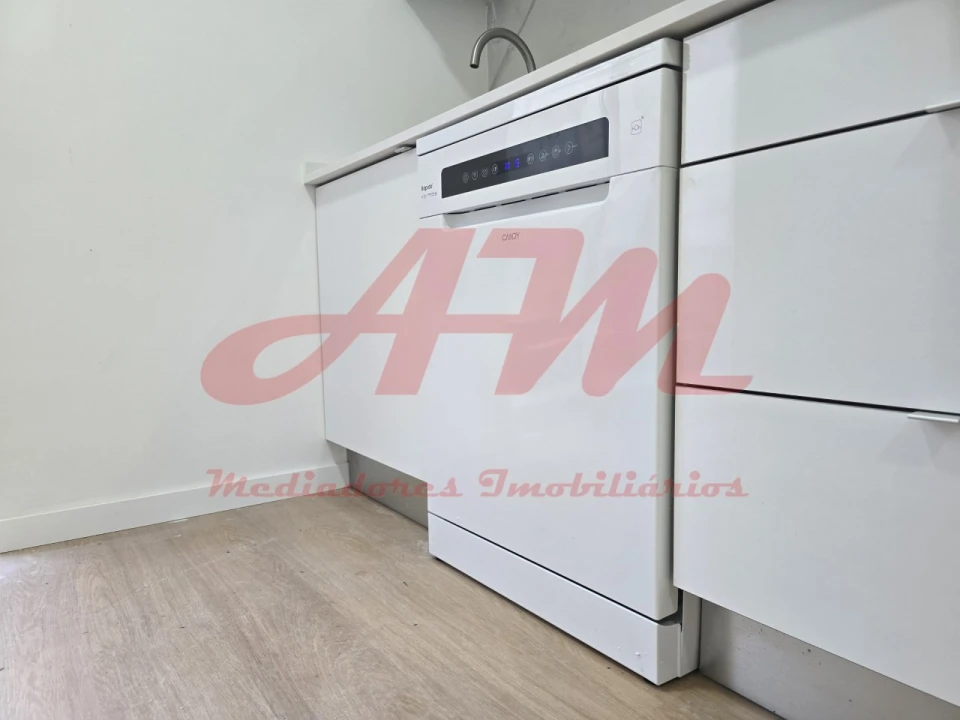 Apartamento T2 para Venda em Venteira Foto 10