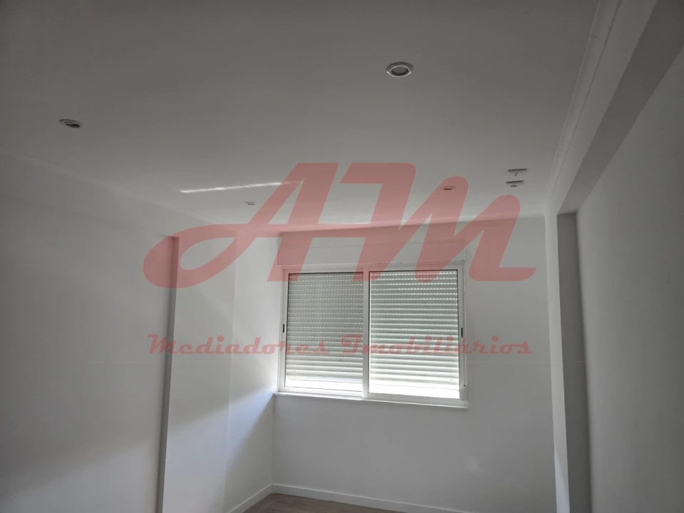 Apartamento T2 para Venda em Mina de Água Foto 3