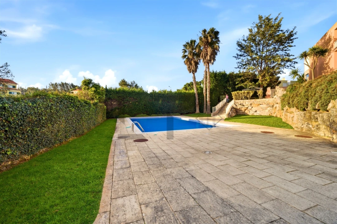 Apartamento T2 para Venda em Alcabideche Foto 1