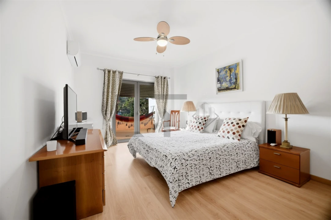 Apartamento T2 para Venda em Alcabideche Foto 8