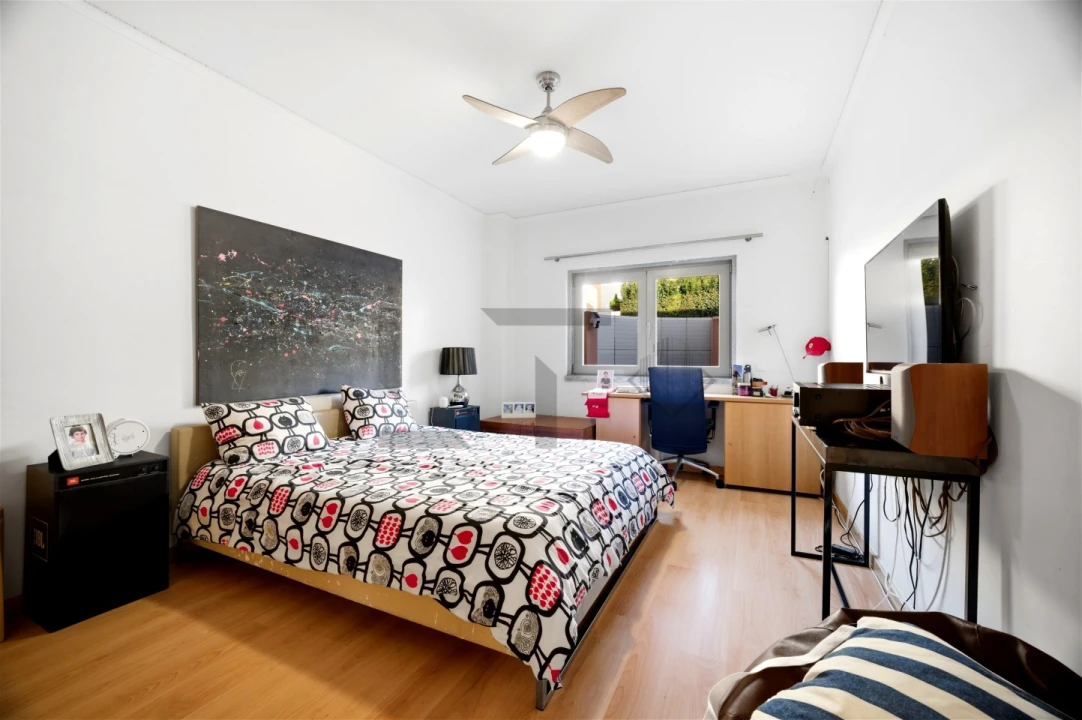 Apartamento T2 para Venda em Alcabideche Foto 11