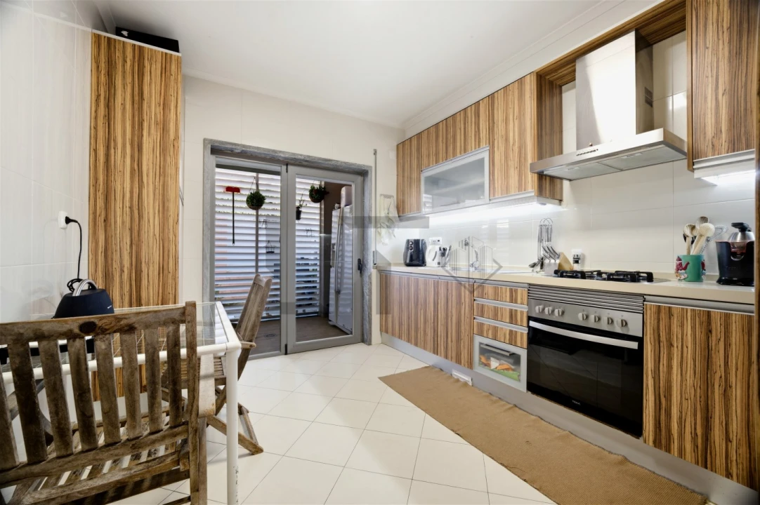 Apartamento T2 para Venda em Alcabideche Foto 13