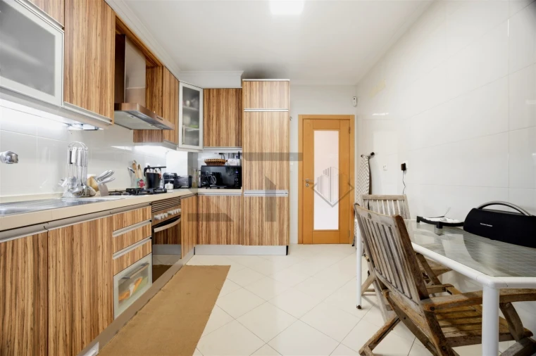 Apartamento T2 para Venda em Alcabideche Foto 15