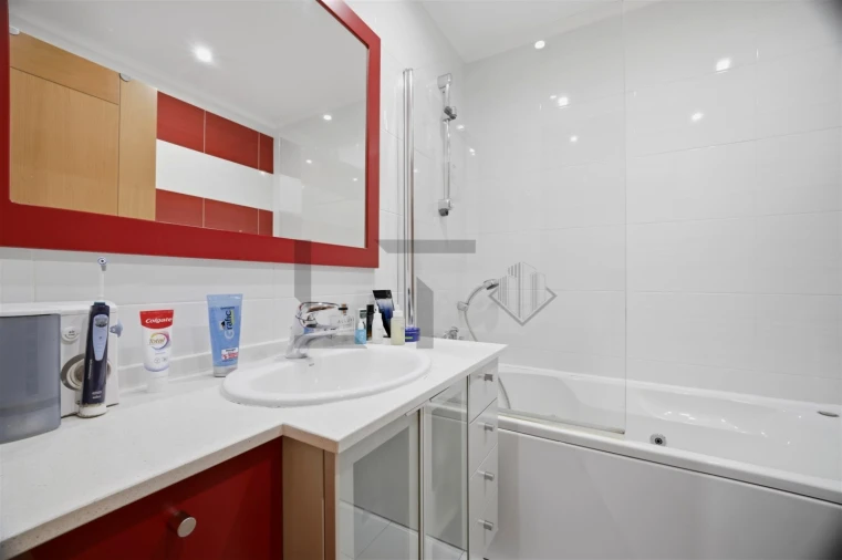 Apartamento T2 para Venda em Alcabideche Foto 17