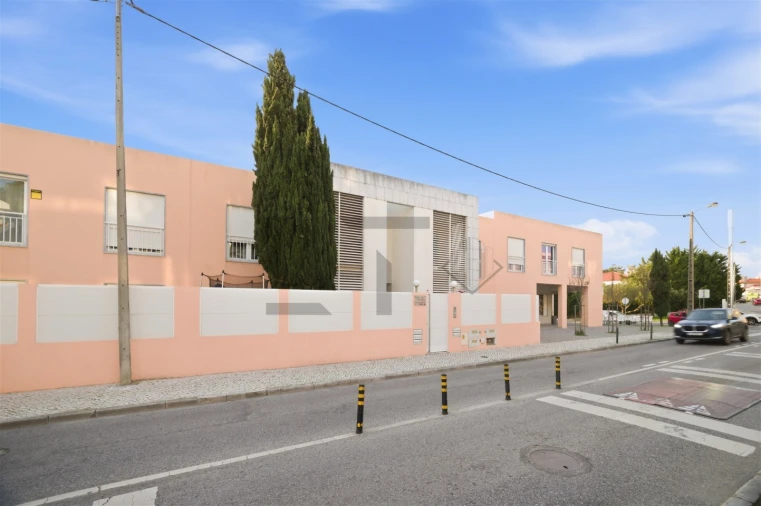 Apartamento T2 para Venda em Alcabideche Foto 18