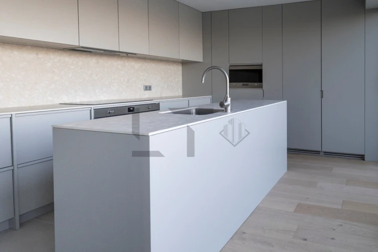 Apartamento T4 para Venda em Avenidas Novas Foto 9