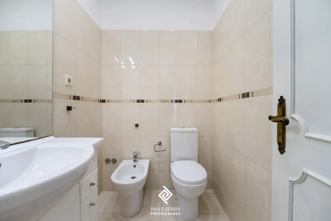 Moradia T4 para Venda em São Felix da Marinha Foto 12