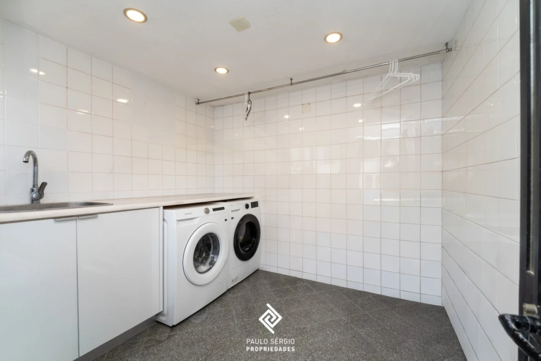 Moradia T4 para Venda em São Felix da Marinha Foto 17