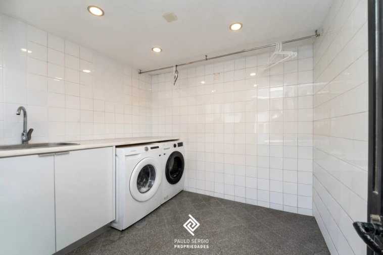 Moradia T4 para Venda em São Felix da Marinha Foto 17