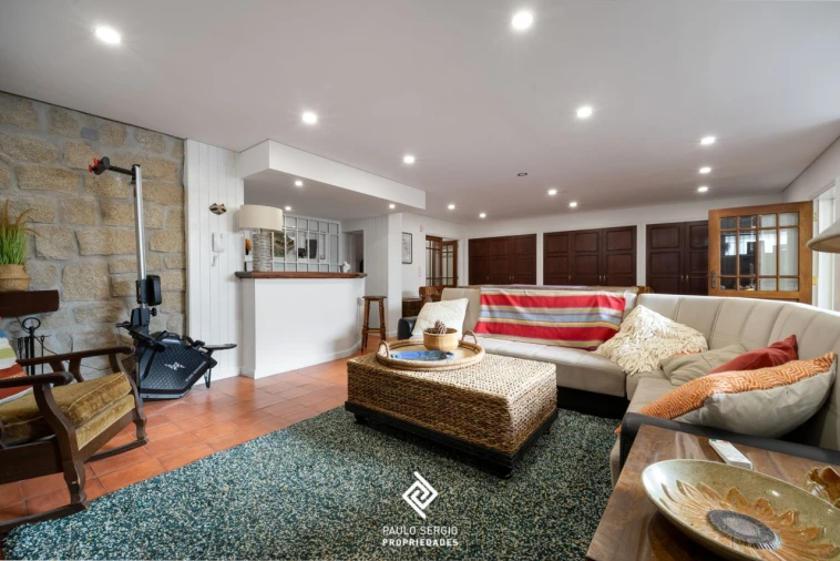 Moradia T4 para Venda em São Felix da Marinha Foto 21