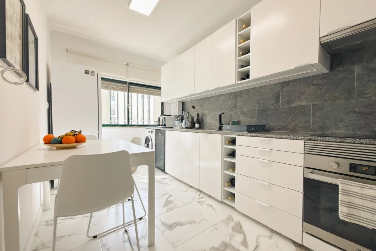 Apartamento T2 para Venda em Massamá e Monte Abraão Foto 12