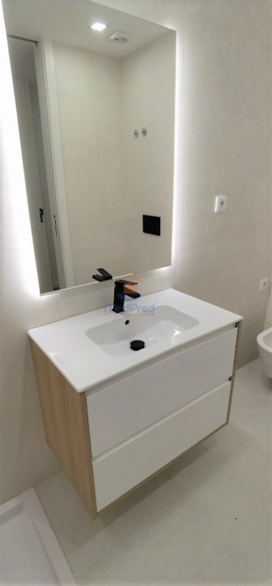 Apartamento T2 para Venda em Santo António dos Cavaleiros e Frielas Foto 12