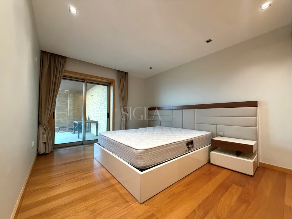 Apartamento T2 para Arrendamento em Canidelo Foto 12