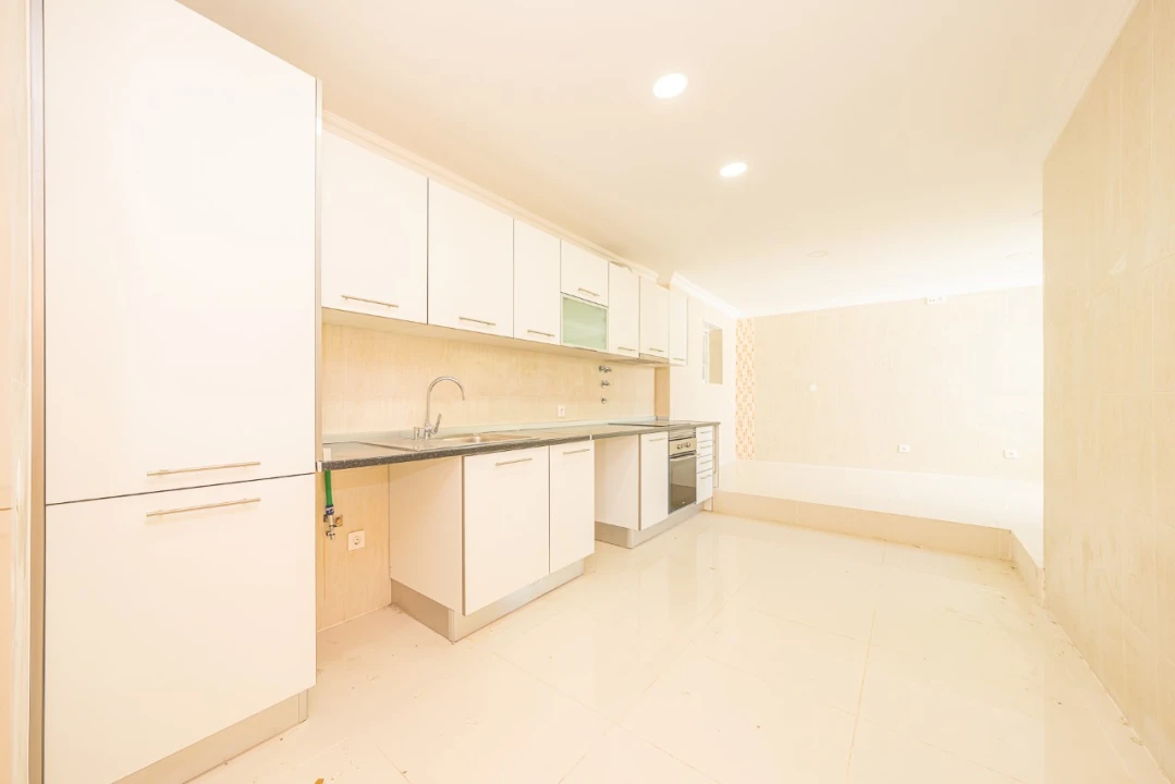 Moradia T5 para Venda em Carcavelos e Parede Foto 1