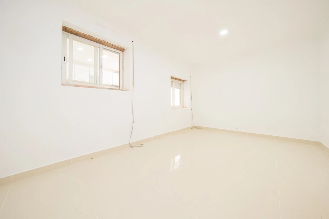 Moradia T5 para Venda em Carcavelos e Parede Foto 40