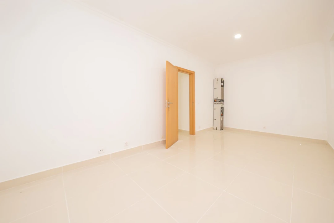 Moradia T5 para Venda em Carcavelos e Parede Foto 42