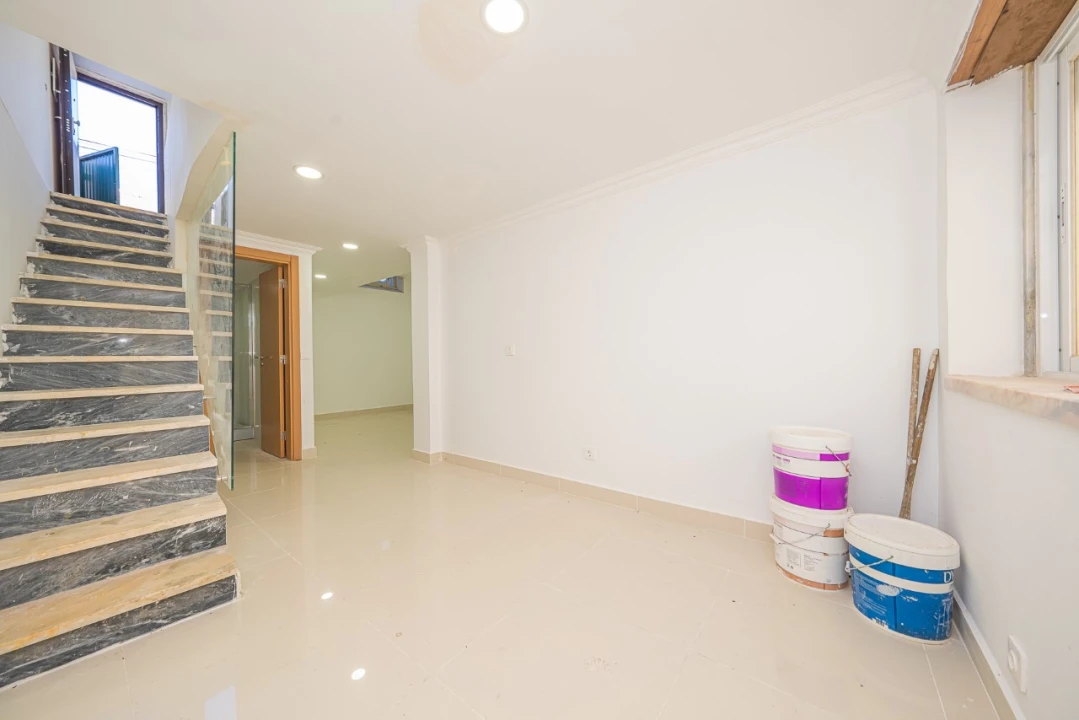 Moradia T5 para Venda em Carcavelos e Parede Foto 33