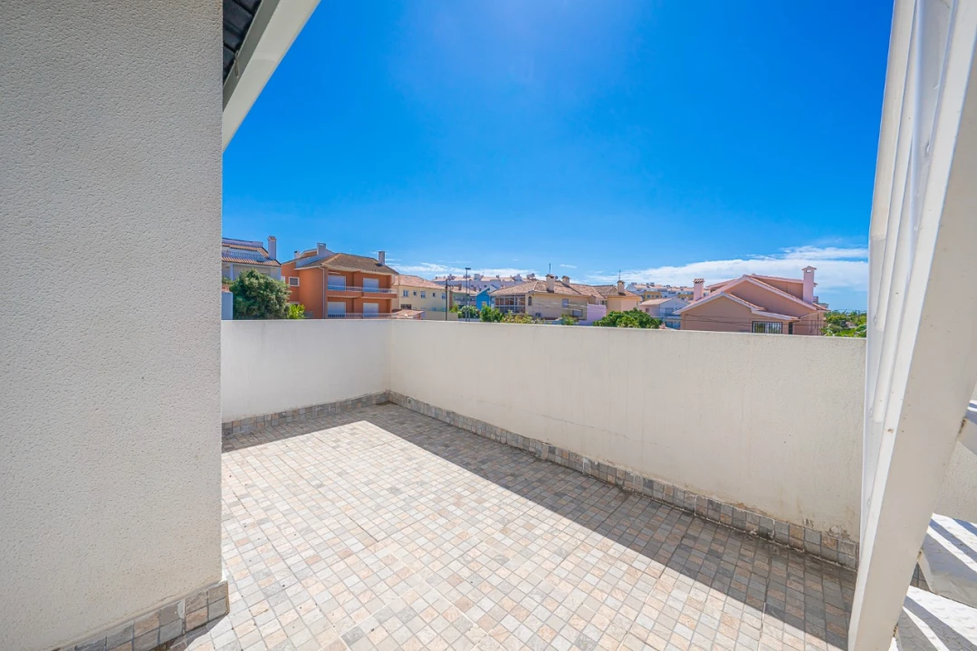 Moradia T5 para Venda em Carcavelos e Parede Foto 24