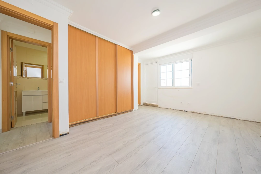 Moradia T5 para Venda em Carcavelos e Parede Foto 20