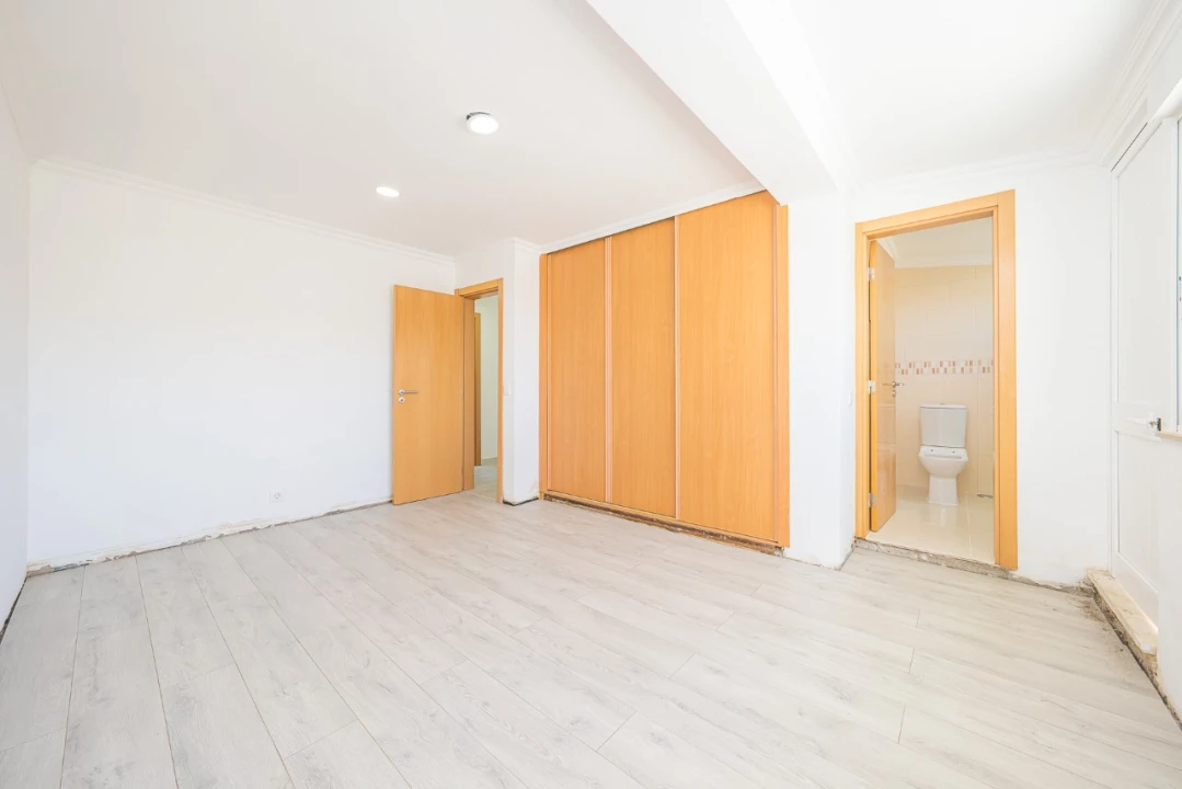 Moradia T5 para Venda em Carcavelos e Parede Foto 21