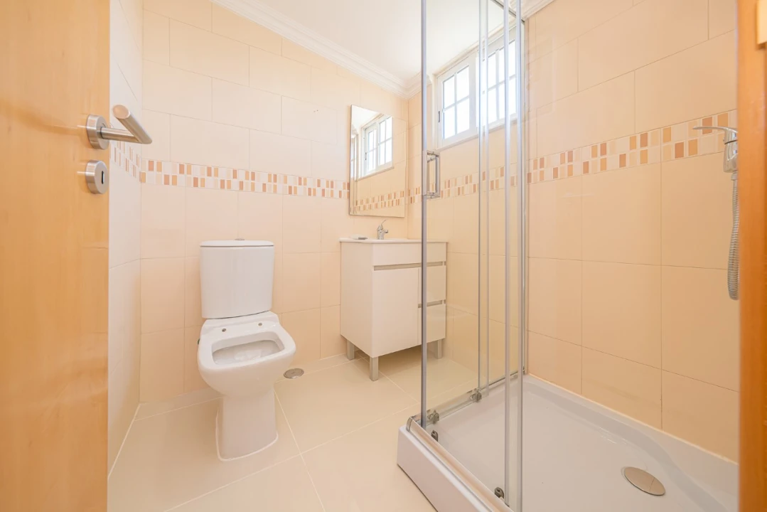 Moradia T5 para Venda em Carcavelos e Parede Foto 22