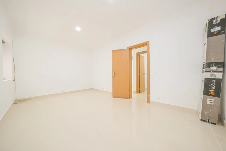 Moradia T5 para Venda em Carcavelos e Parede Foto 41