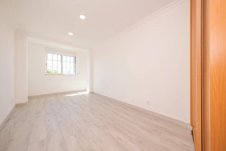 Moradia T5 para Venda em Carcavelos e Parede Foto 16