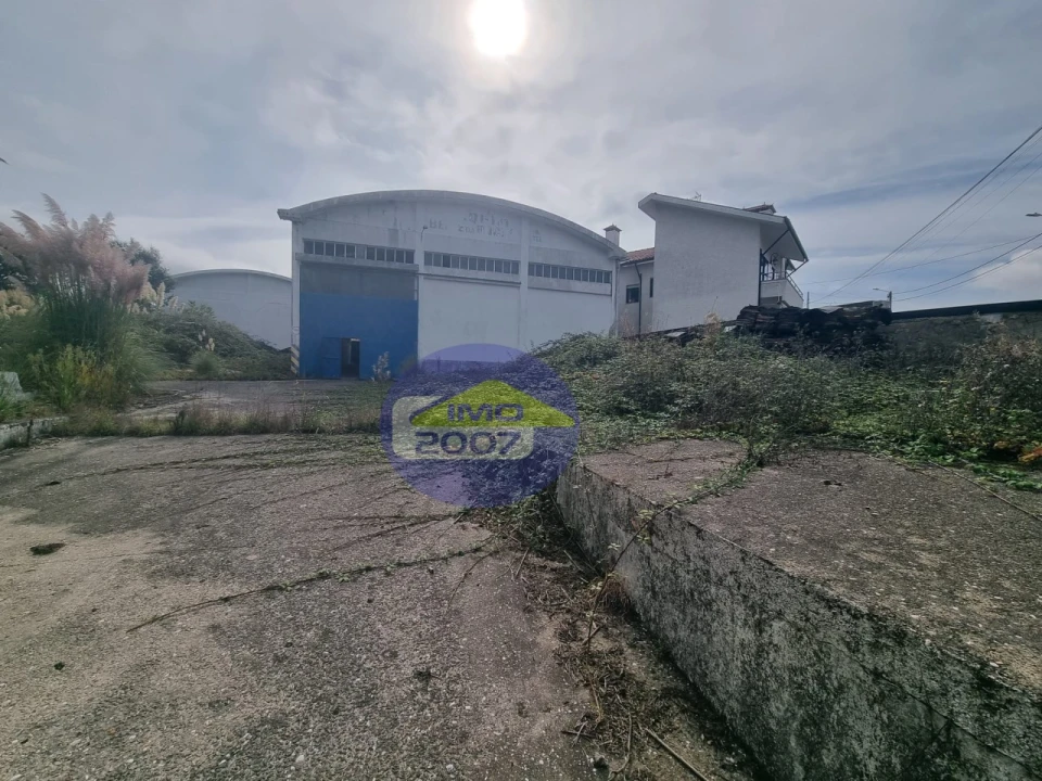 Armazém para Venda em Santa Maria de Lamas Foto 1