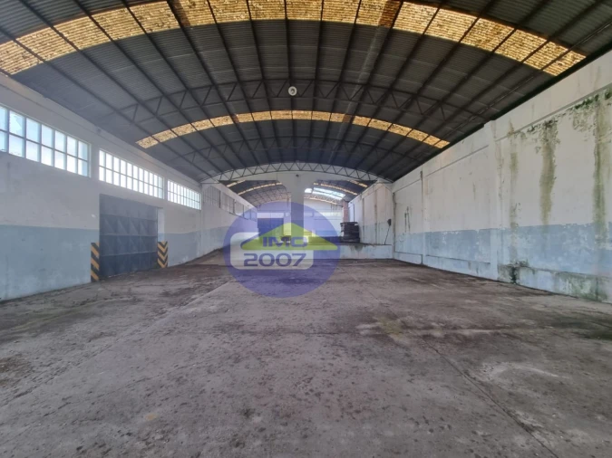 Armazém para Venda em Santa Maria de Lamas Foto 2