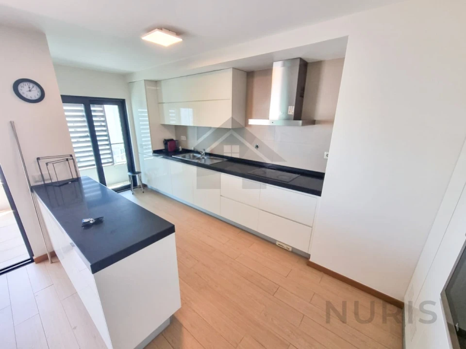 Apartamento T2 para Arrendamento em Portimão Foto 4