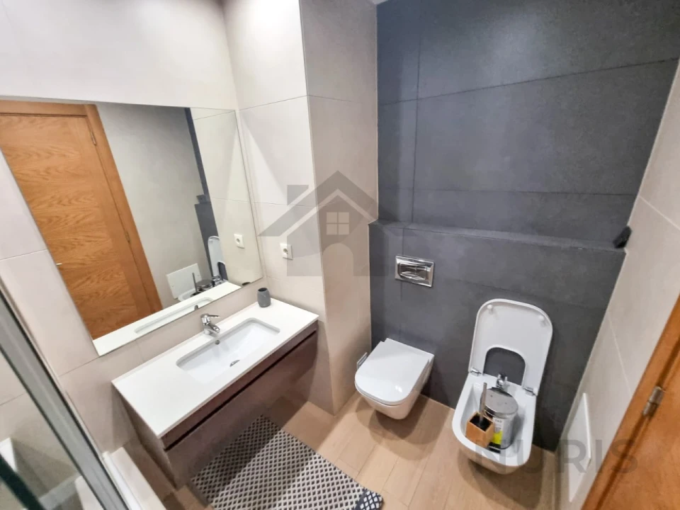 Apartamento T2 para Arrendamento em Portimão Foto 16