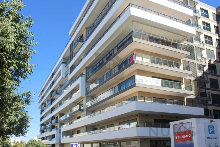 Apartamento T2 para Arrendamento em Portimão Foto 1