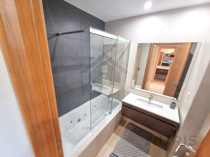 Apartamento T2 para Arrendamento em Portimão Foto 13