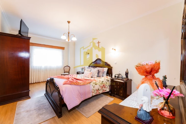 Moradia T3 para Venda em Lanhoso Foto 7