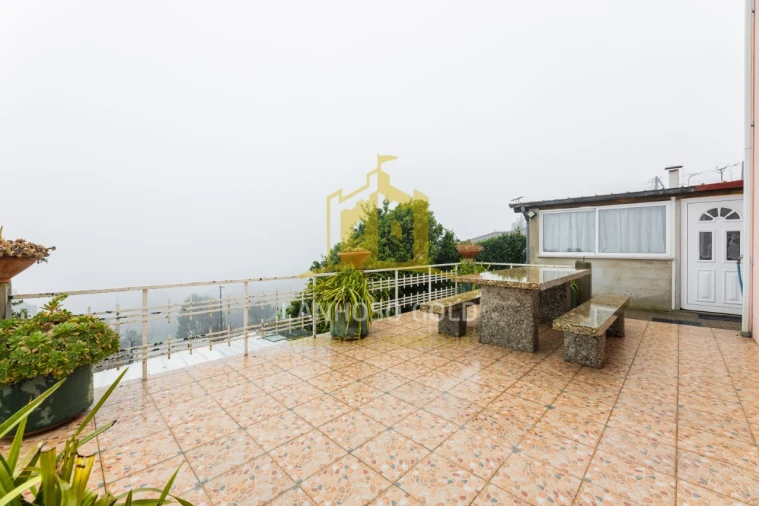 Moradia T3 para Venda em Lanhoso Foto 17