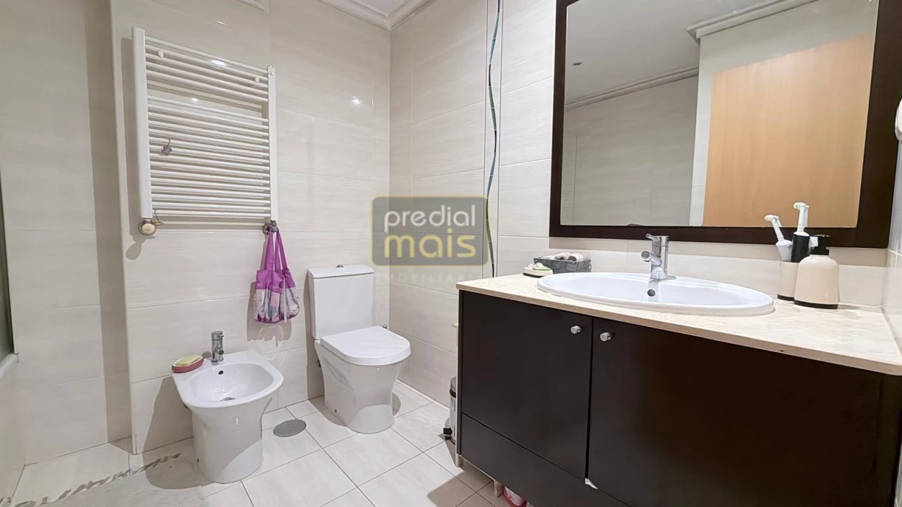 Apartamento T3 para Venda em Vila Nova de Famalicão e Calendário Foto 11