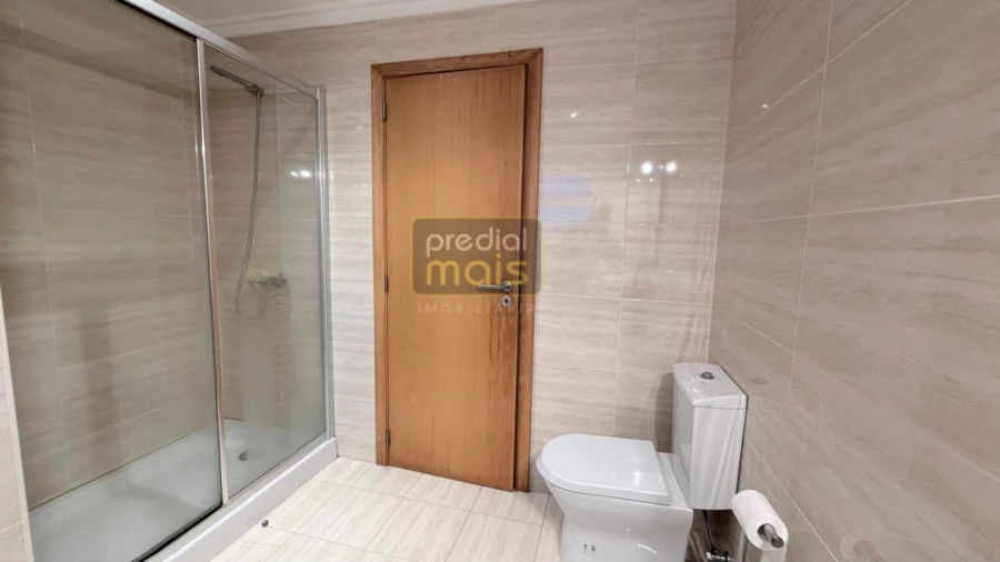 Apartamento T3 para Venda em Vila Nova de Famalicão e Calendário Foto 13