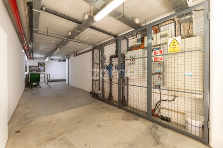 Garagem para Venda em São Mamede de Infesta e Senhora da Hora Foto 12