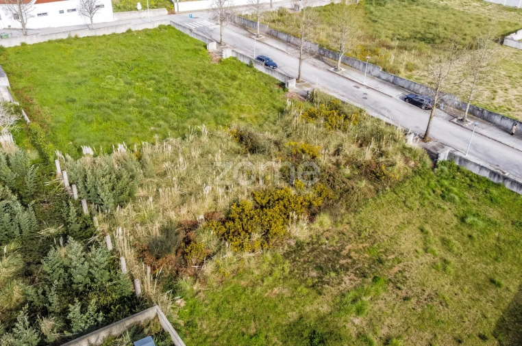 Terreno para Venda em Grijó e Sermonde Foto 8