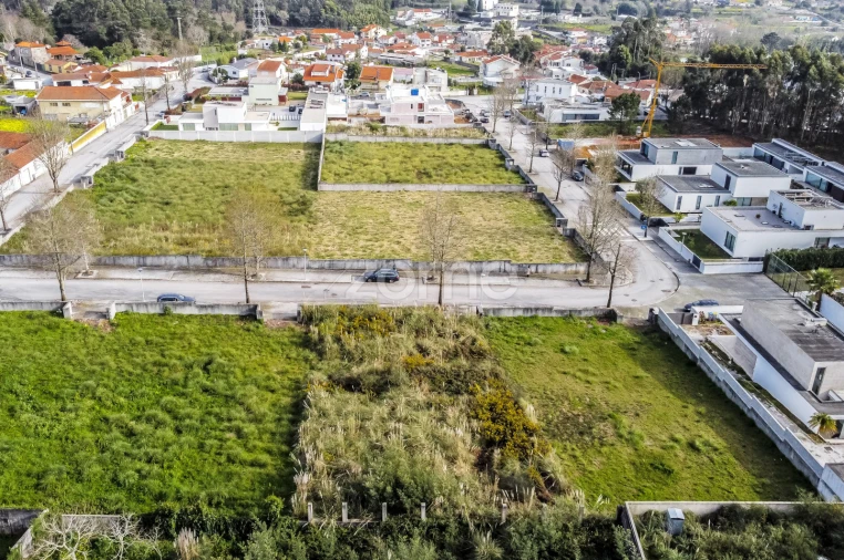 Terreno para Venda em Grijó e Sermonde Foto 10