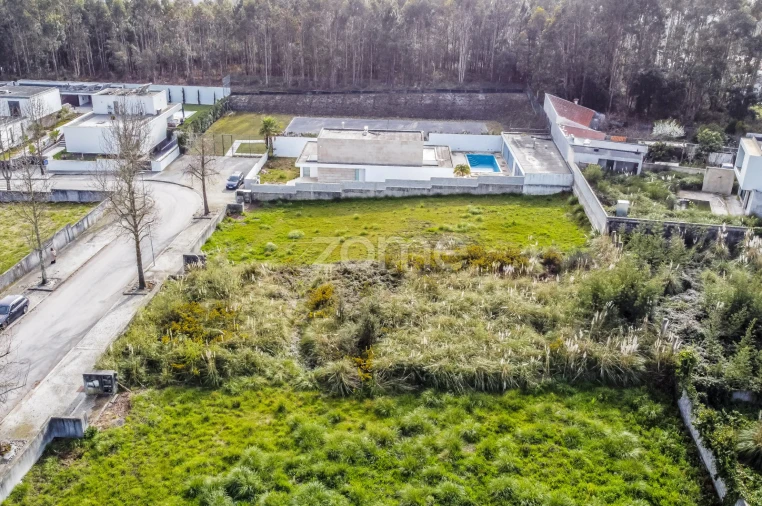 Terreno para Venda em Grijó e Sermonde Foto 12