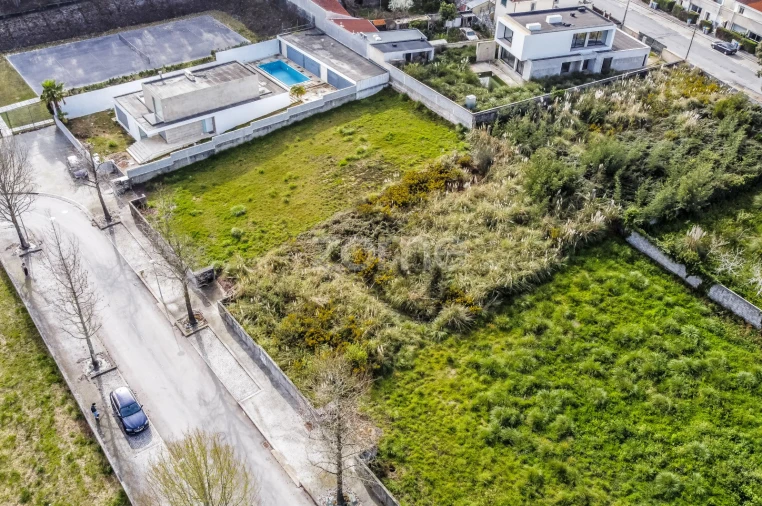 Terreno para Venda em Grijó e Sermonde Foto 14