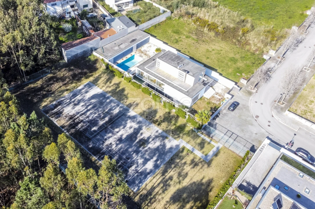 Terreno para Venda em Grijó e Sermonde Foto 4