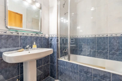 Apartamento T4 para Venda em Aguas Santas
