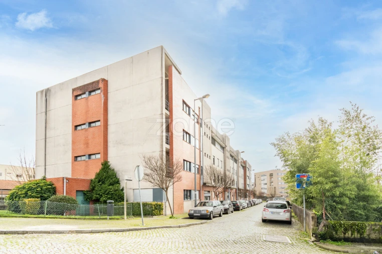 Apartamento T4 para Venda em Aguas Santas Foto 5