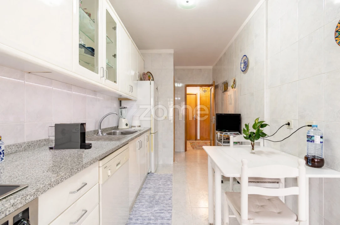 Apartamento T4 para Venda em Aguas Santas Foto 23