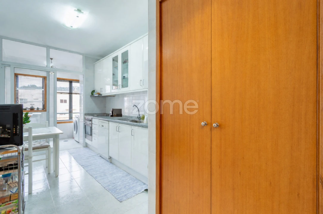 Apartamento T4 para Venda em Aguas Santas Foto 24