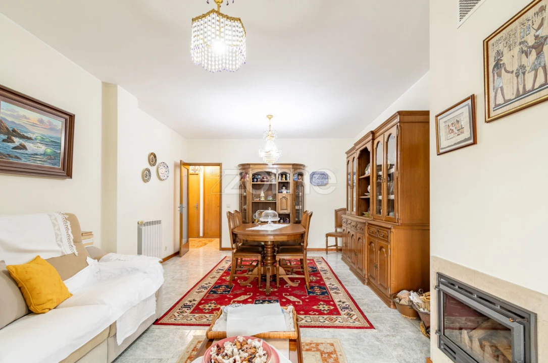 Apartamento T4 para Venda em Aguas Santas Foto 31
