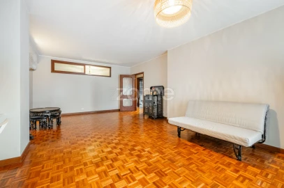 Apartamento T3 para Arrendamento em Bonfim